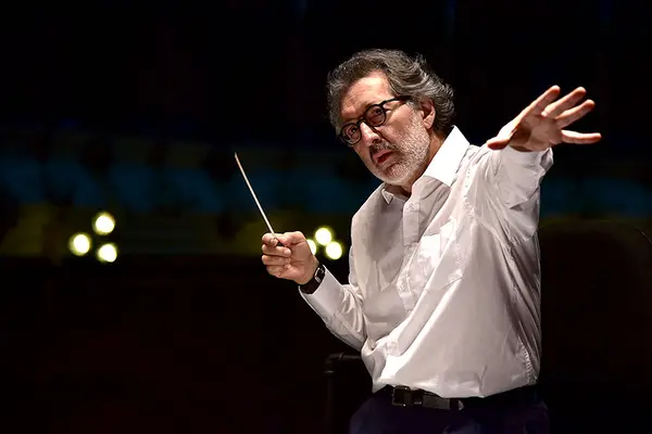 Retrato de Adrián Chamorro